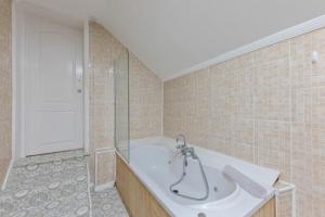 Cosy Modern Two Bed Terrace