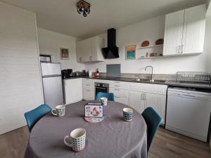 Maison Tahiti Élégance bretonne à 500 m de la plage, jardin