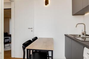 Cozy Penthouse with stunning view & balcony