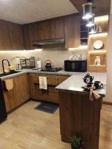 Casa familiar de 2 dormitorios con parqueadero en Cuenca