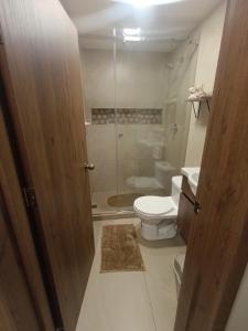 Casa familiar de 2 dormitorios con parqueadero en Cuenca