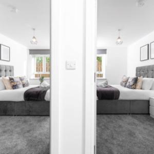 Two Bedroom Apartment - WiFi - Netflix - Balcony - Secure Parking - 2MC