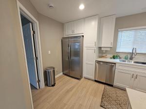 Beautiful new construction 1br with full size appliances centrally located