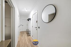 Comfortable and centrally located apartment near the sea T143