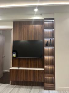 Cozy Modern Apartment with Luxury Amenities