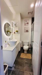 Amani Bldg B520 Classy & Simple Retreat