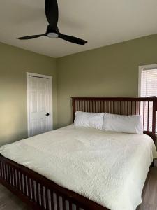 Family-Friendly Retreat near Manistee Riverwalk