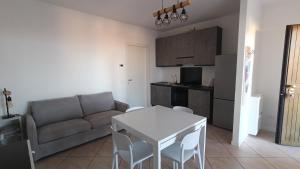 Appartamento Polpenazze - Relax in collina con piscina