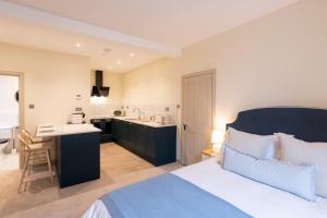 Delabere House - Luxury Cotswolds Holiday Apartments