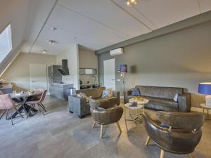 SeaLuxe Suite 27i