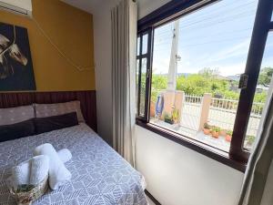 Quarto 1 - Hospedagem com café da manhã delicioso incluso - Hospedaria Orquídeas de Bombinhas