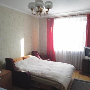 Большая квартира на метро Позняки