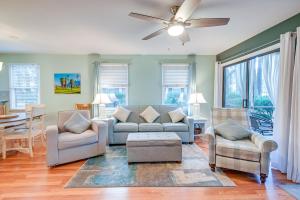 Paradise on Pawleys Island - Golf, Beach and Pool!