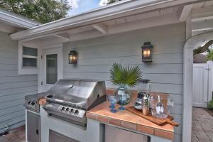 Beach Oasis Heated Pool, Gazebo, Hot Tub