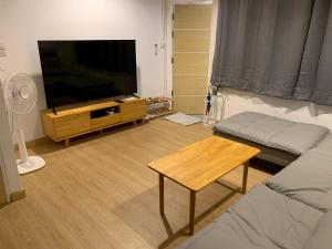 Downtown Entire House - Mae Moli