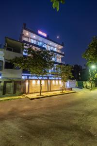 Hotel Aura Grand sector 63A Noida I Couple Friendly