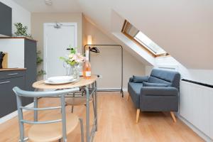 Open Mind Property - Perfect Studio Getaway for 2