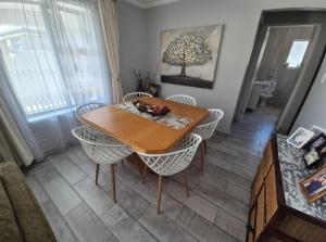 Dana Bay Holiday Home