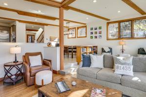 Luxurious Ski-InandSki-Out Telluride Mountain Escape