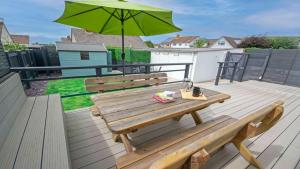 Sandbanks Braunton, Stylish Cottage near to Saunton Beach Sleeps 4