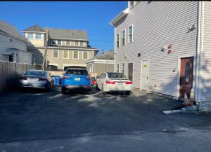 Adams apartment Modern 3BR 2BA Free Parking by Swampscott Beach By Amana Green realty