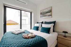 Sleek Apartment with Balcony by HostWise