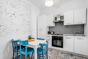 Le Finestre Sul Borgo 1 - Very near to Piazza Garibaldi and the Cathedral