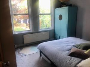 Spacious & Characterful Victorian 1 bed flat E17