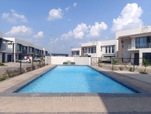 Gemstone Lifestyle Estate Apartment J10