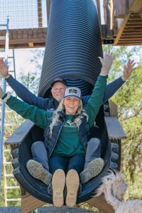 "Among the Wildflowers" Scenic Treehouse Getaway in Sevierville w 20ft Slide & 2 Private Decks