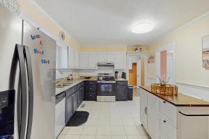 Lighthouse Retreat at the Beach