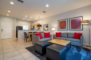 Cozy 2 bedrooms with Hot tube