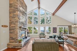 Mountain retreat w deck, game room & dog-friendly