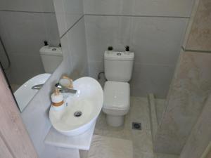 Las Hermanas Seaside