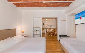 Tirreno Beachfront Apartments