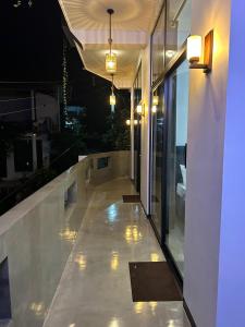 Tropictide rooms & resturants