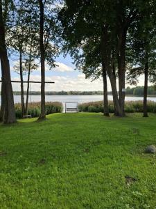 Sodyba jūsų poilsiui ant ežero kranto