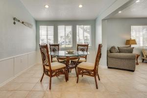 3 Mi to Beaches Pet-Friendly Retreat in Bradenton