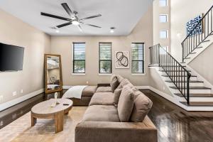 Gorgeous Property Near Convention Center