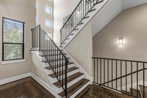 Gorgeous Property Near Convention Center