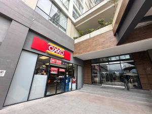 Moderno departamento con vista a Santa Lucía, Mty