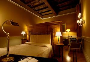 Suite room in Hotel Corona d'Oro