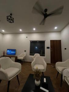 Studio Apartment-1Rk Private flat by FRNDS living