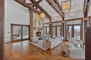 Silver Horse at The Colony