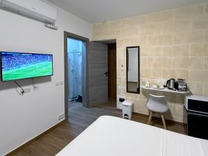 Mini Studios in Central Victoria