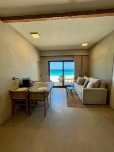Beachfront Luxury Condo Private Jacuzzi Ocean Views