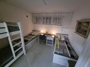 3 WG-geeignete Zimmer zur Selbstverpflegung