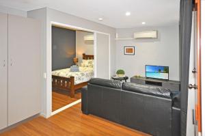 Stylish Studio 1x1 Walk to CBD