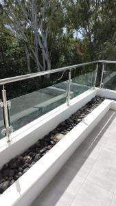 3 bedroom apartment - walk to the beach