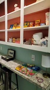 Vintage Soul, Modern Style - Large 3 Bedroom Duplex